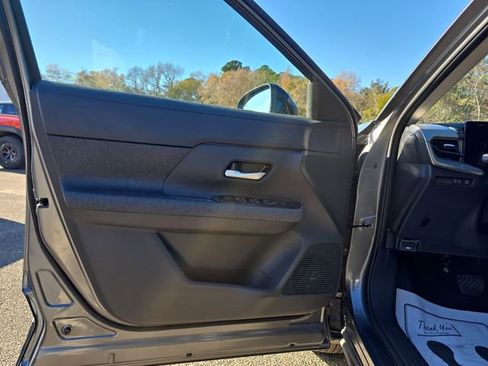 New 2026 Nissan Kicks SV w/ SV Premium Package image 32