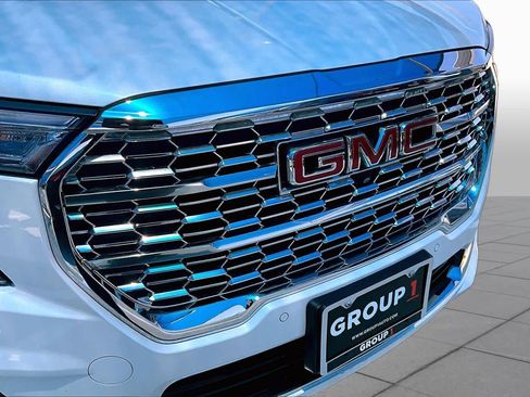 Used 2024 GMC Terrain Denali w/ Denali Premium Package AWD/4WD image 30