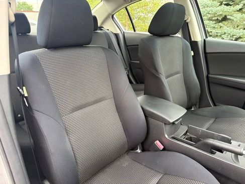 Used 2013 MAZDA MAZDA3 i Touring FWD image 29