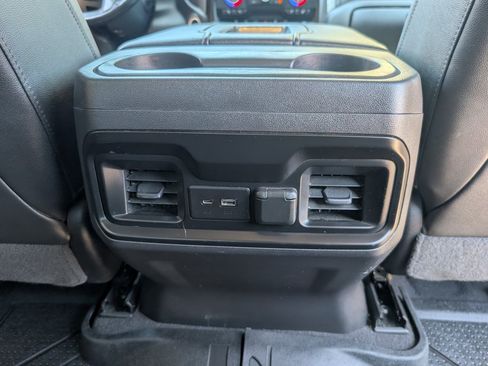 Used 2019 Chevrolet Silverado 1500 LT Trail Boss AWD/4WD image 7