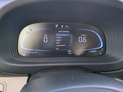 Used 2025 Hyundai Venue SEL image 11