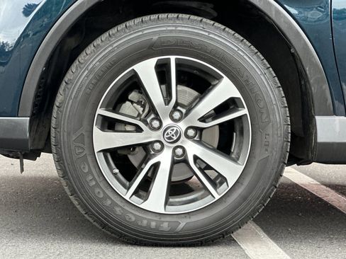 Used 2018 Toyota RAV4 XLE w/ Preferred Accessory Package image 23