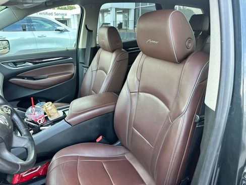 Used 2019 Buick Enclave Avenir w/ Avenir Technology Package AWD/4WD image 46
