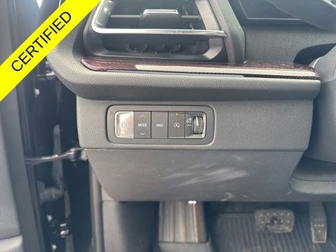 Used 2024 Chevrolet Traverse Z71 AWD/4WD image 18