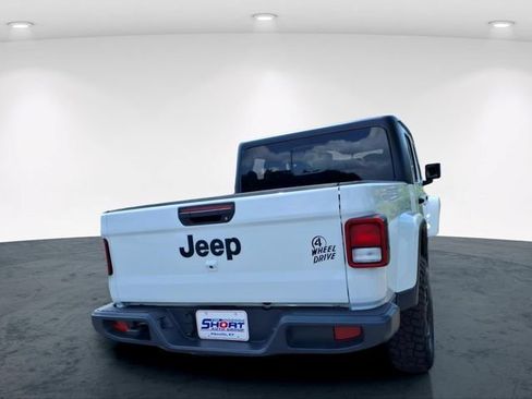 Used 2023 Jeep Gladiator Sport AWD/4WD image 12
