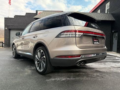 Used 2020 Lincoln Aviator Reserve w/ Equipment Group 202A image 5
