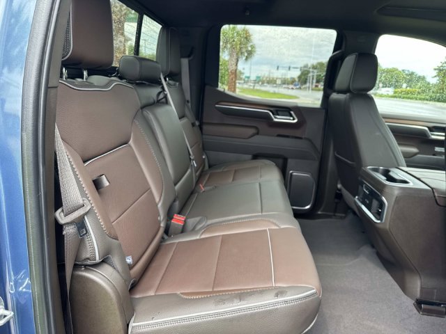 Used 2025 GMC Sierra 1500 Denali AWD/4WD image 9