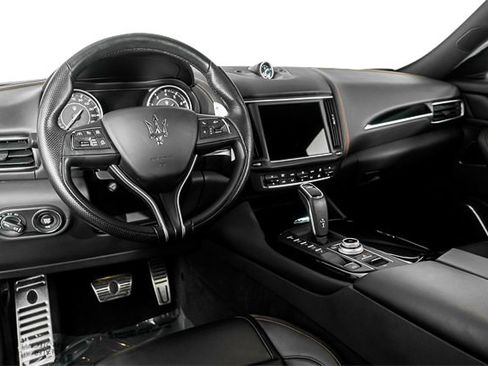 Used 2024 Maserati Levante Modena Ultima image 2