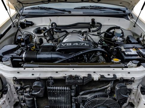 Used 2004 Toyota Sequoia SR5 image 56