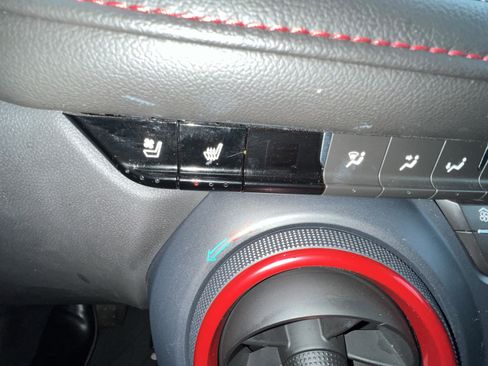 Used 2022 Chevrolet Blazer RS w/ Enhanced Convenience Package image 17