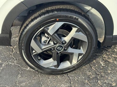 New 2026 Hyundai Venue SEL image 4