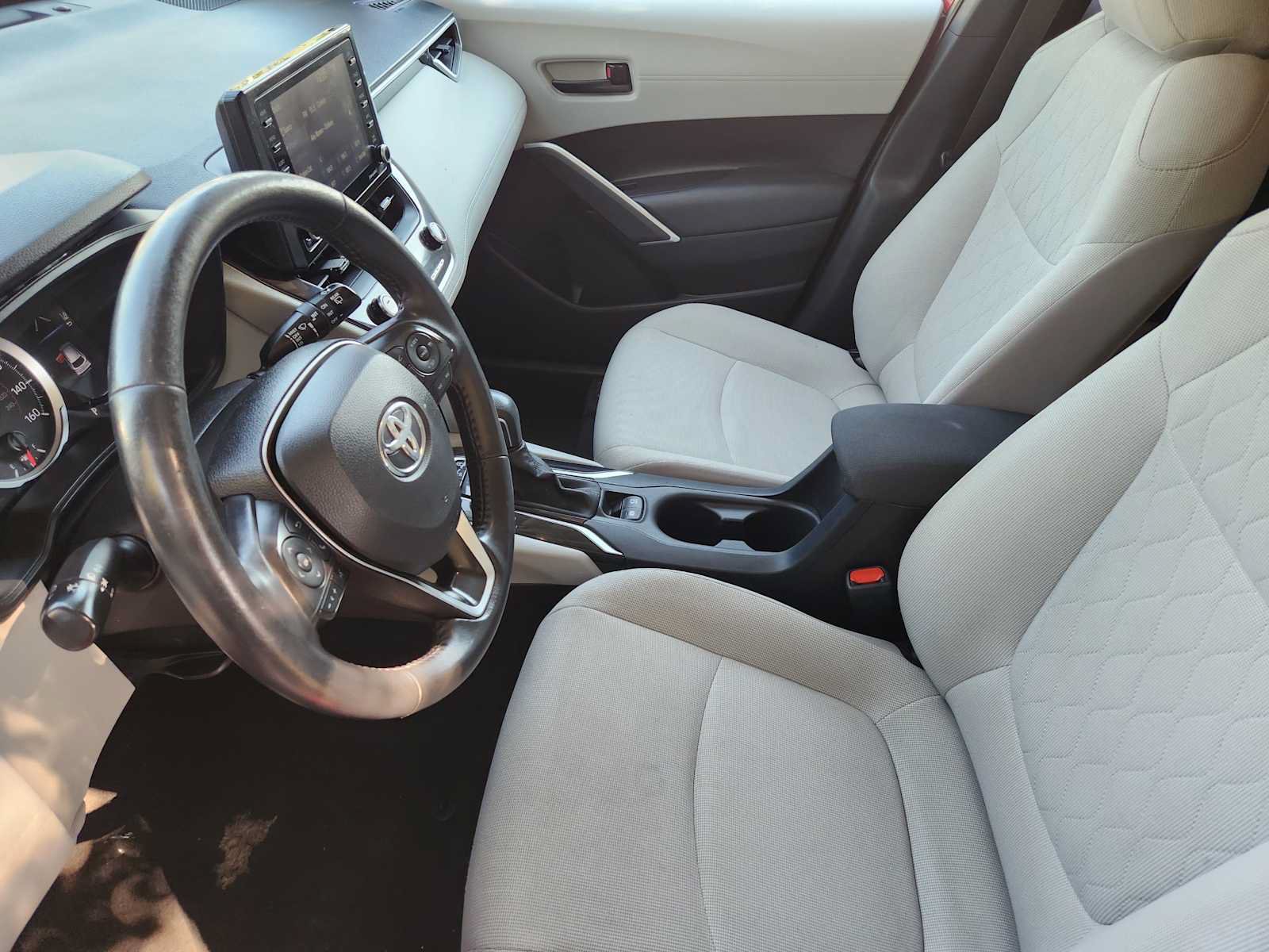 Used 2022 Toyota Corolla Cross LE FWD image 13