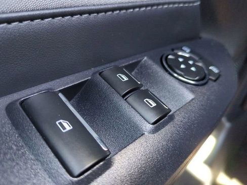 Used 2026 Ford Mustang Convertible RWD image 23
