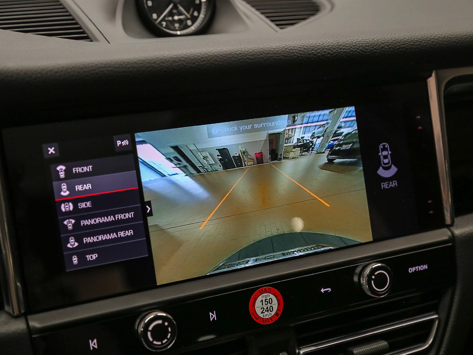 Certified 2025 Porsche Macan S AWD/4WD image 30