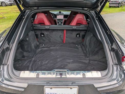Used 2022 Porsche Panamera RWD image 14