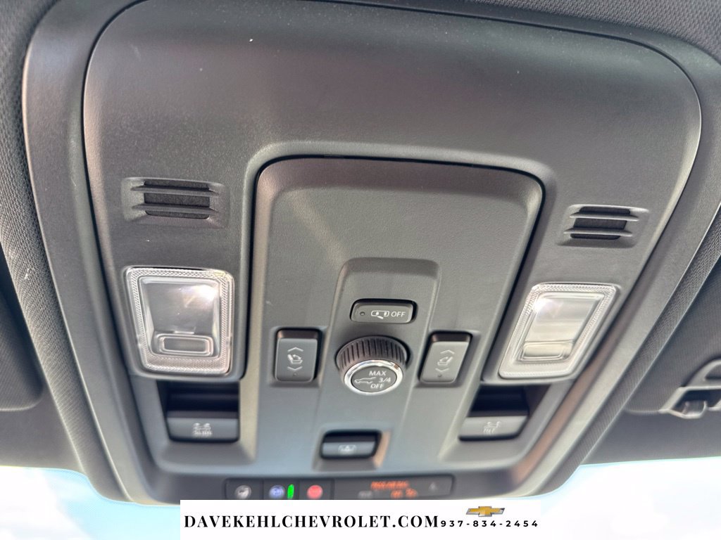 Used 2025 Chevrolet Tahoe Z71 w/ Comfort Package AWD/4WD image 13