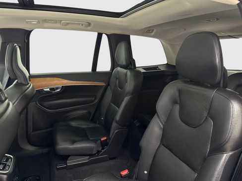 Used 2023 Volvo XC90 T8 Plus AWD/4WD image 37