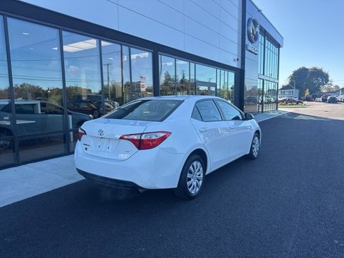 Used 2015 Toyota Corolla L image 3
