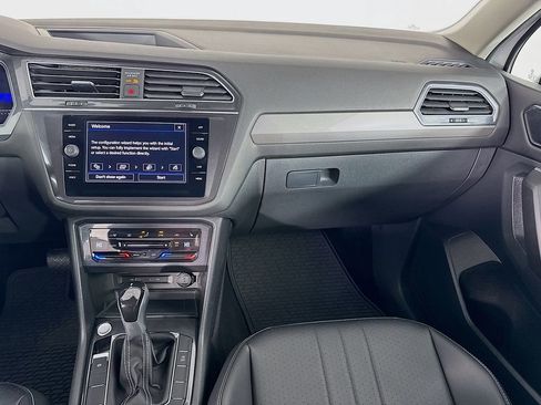 Used 2023 Volkswagen Tiguan SE image 23