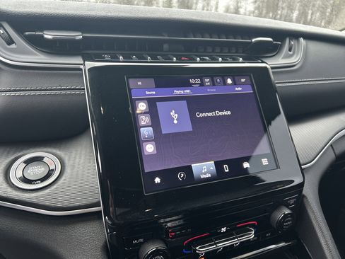 Used 2023 Jeep Grand Cherokee L Laredo image 20