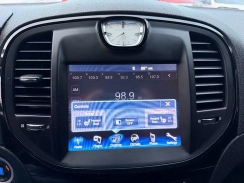 Used 2012 Chrysler 300 S RWD image 43