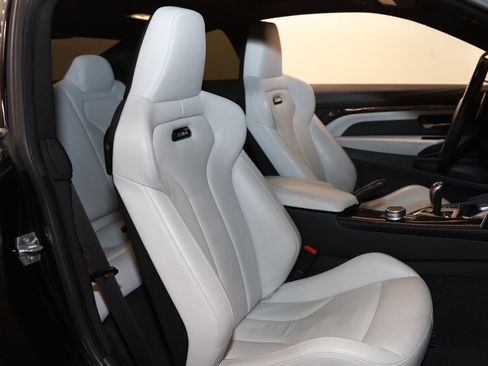 Used 2019 BMW M4 Coupe w/ Executive Package image 15