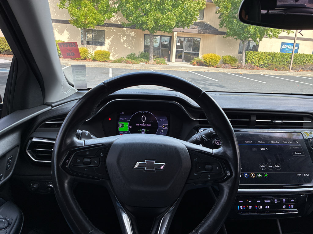 Used 2023 Chevrolet Bolt EUV LT w/ Convenience Package FWD image 21