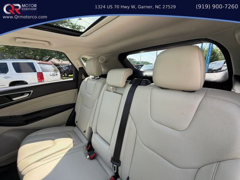Used 2015 Ford Edge Titanium w/ Equipment Group 301A AWD/4WD image 23