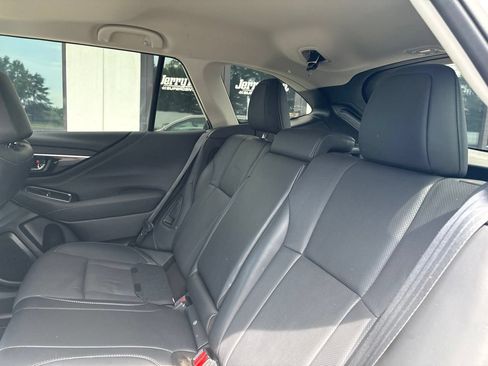 Used 2024 Subaru Outback Limited AWD/4WD image 6