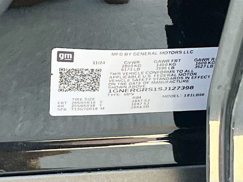 Used 2025 Chevrolet Traverse LT FWD image 34