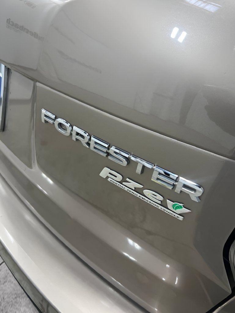 Used 2016 Subaru Forester 2.5i Premium w/ All-Weather Package AWD/4WD image 19