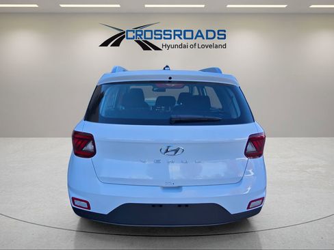 New 2025 Hyundai Venue SEL image 4