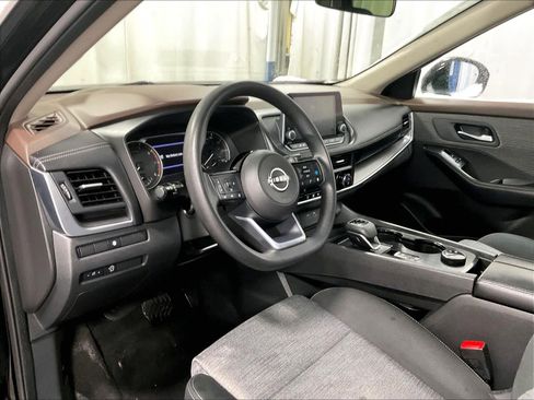 Certified 2023 Nissan Rogue SV image 8