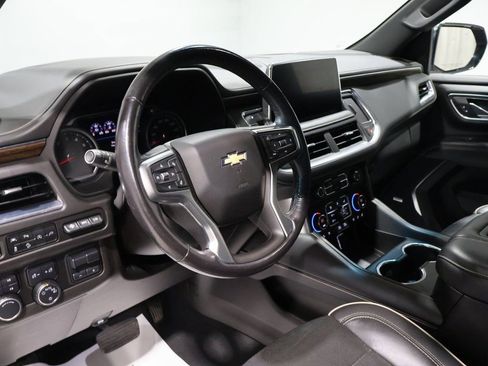 Used 2021 Chevrolet Tahoe Premier w/ Premium Package image 14