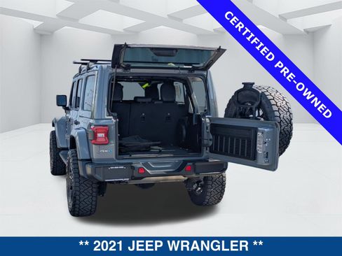 Used 2021 Jeep Wrangler Unlimited Sahara w/ Cold Weather Group AWD/4WD image 13