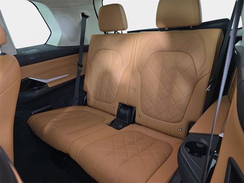 Certified 2023 BMW X7 xDrive40i w/ Premium Package image 14