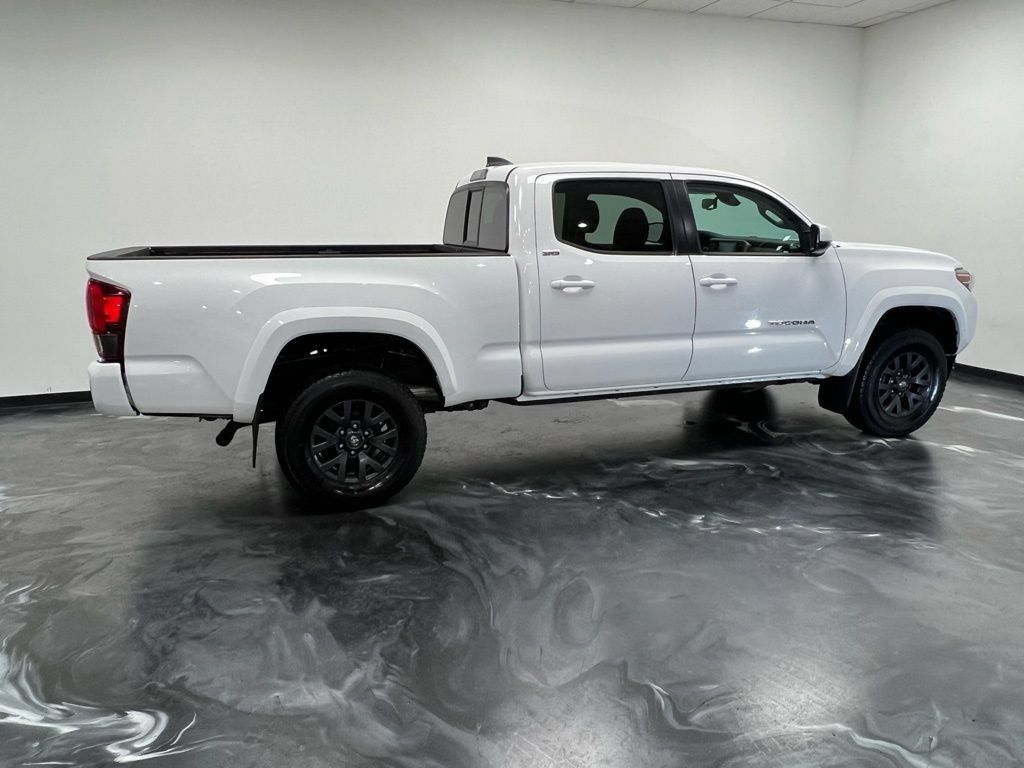 Used 2021 Toyota Tacoma SR5 AWD/4WD image 19