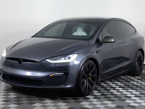 Used 2022 Tesla Model X Plaid AWD/4WD image 2