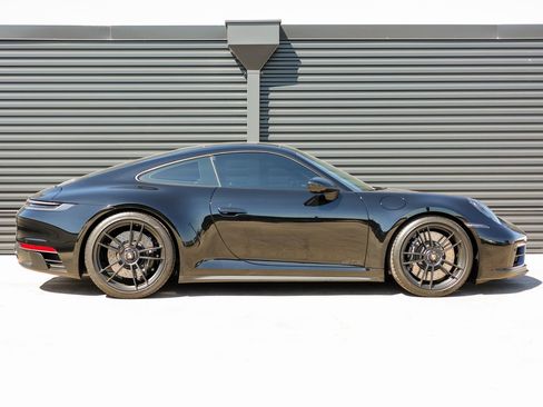 Certified 2024 Porsche 911 Carrera GTS image 8