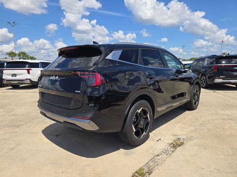 New 2026 Kia Sportage EX AWD/4WD image 8