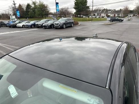 Used 2017 Hyundai Elantra SE FWD image 5