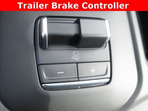 Used 2025 GMC Sierra 2500 AT4X image 23