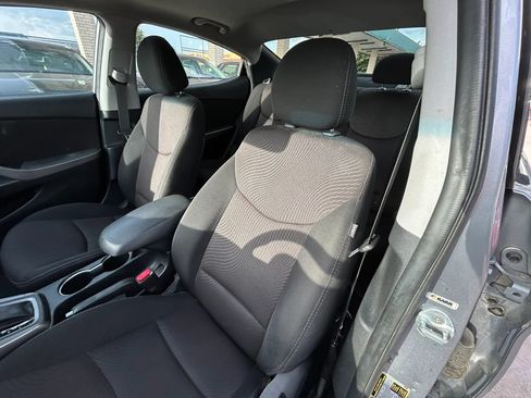 Used 2016 Hyundai Elantra Value Edition FWD image 9