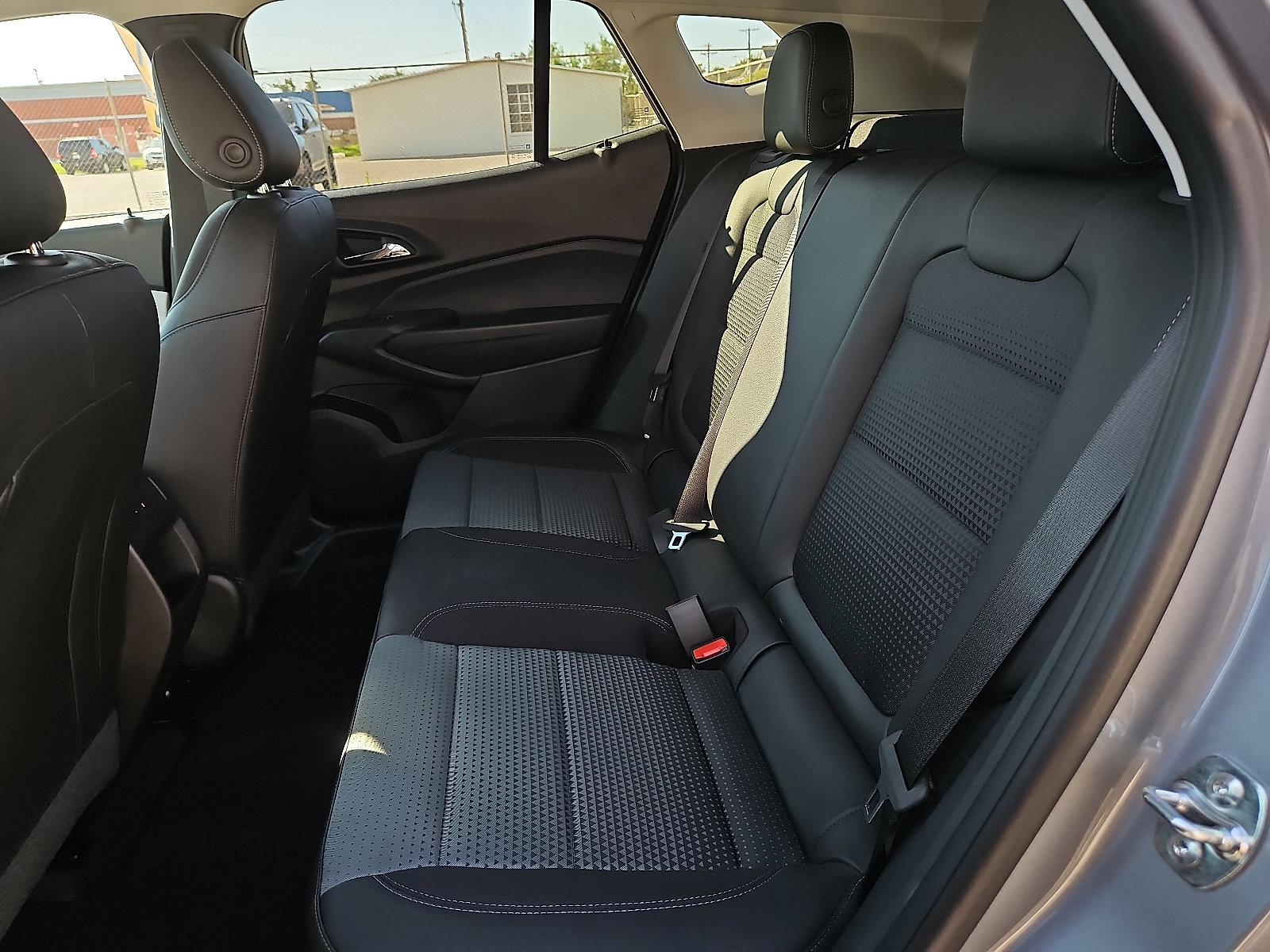 New 2026 Chevrolet Trax LT w/ LT Convenience Package FWD image 10