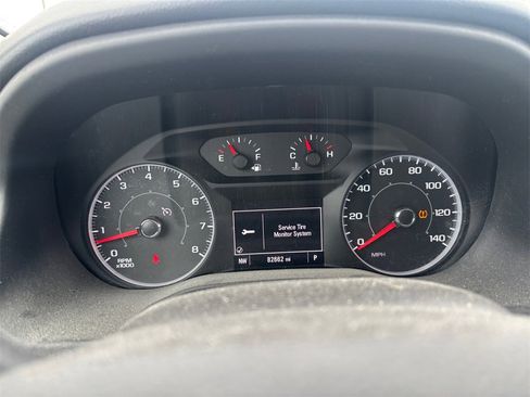 Used 2018 GMC Acadia SLE image 25