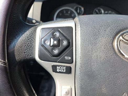 Used 2016 Toyota Tundra SR5 w/ SR5 Upgrade Package AWD/4WD image 19