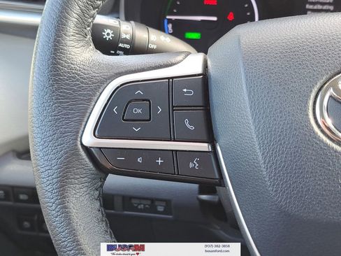 Used 2021 Toyota Sienna XLE image 15