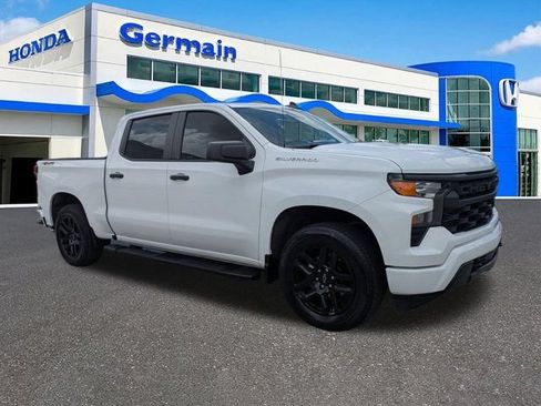 Used 2024 Chevrolet Silverado 1500 Custom AWD/4WD image 3