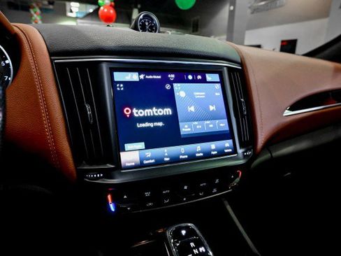 Used 2022 Maserati Levante GT image 37