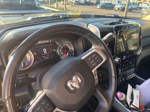 Used 2020 RAM 2500 Big Horn w/ Level 2 Equipment Group image 12